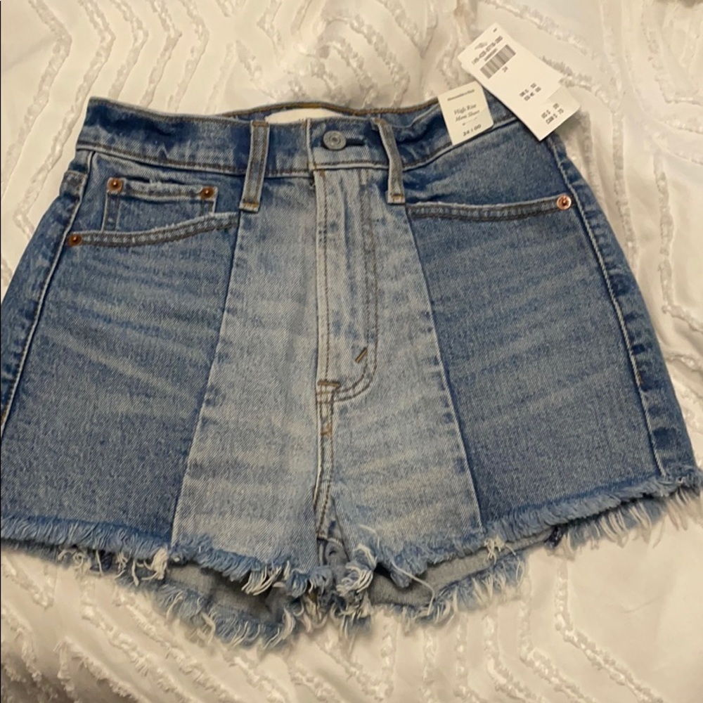 NWT Abercrombie High Rise Shorts 00/24!